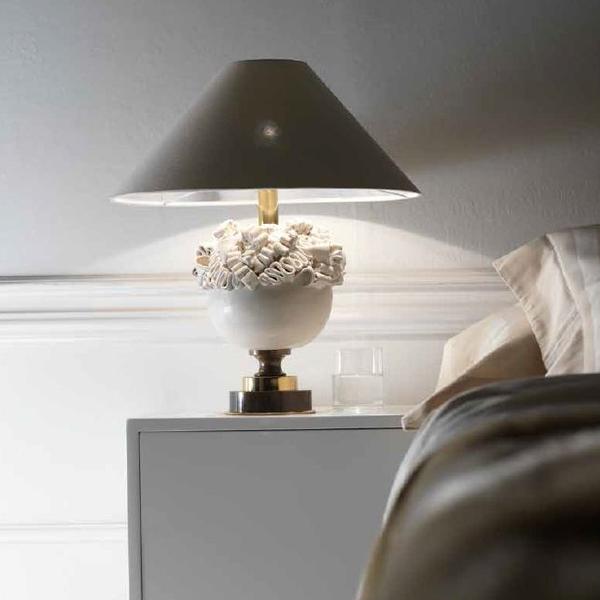 Chic Italian table lamp with majolica curls and silk linen shade