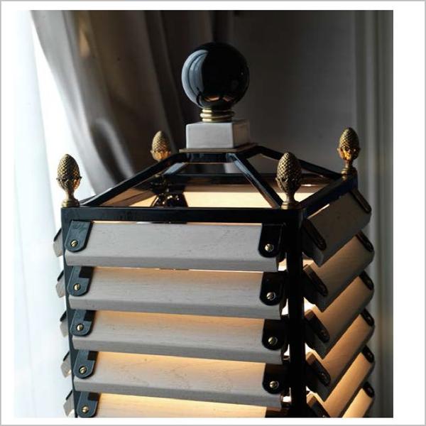 Colonial style dark wood and bronze designer table lamp from Italy