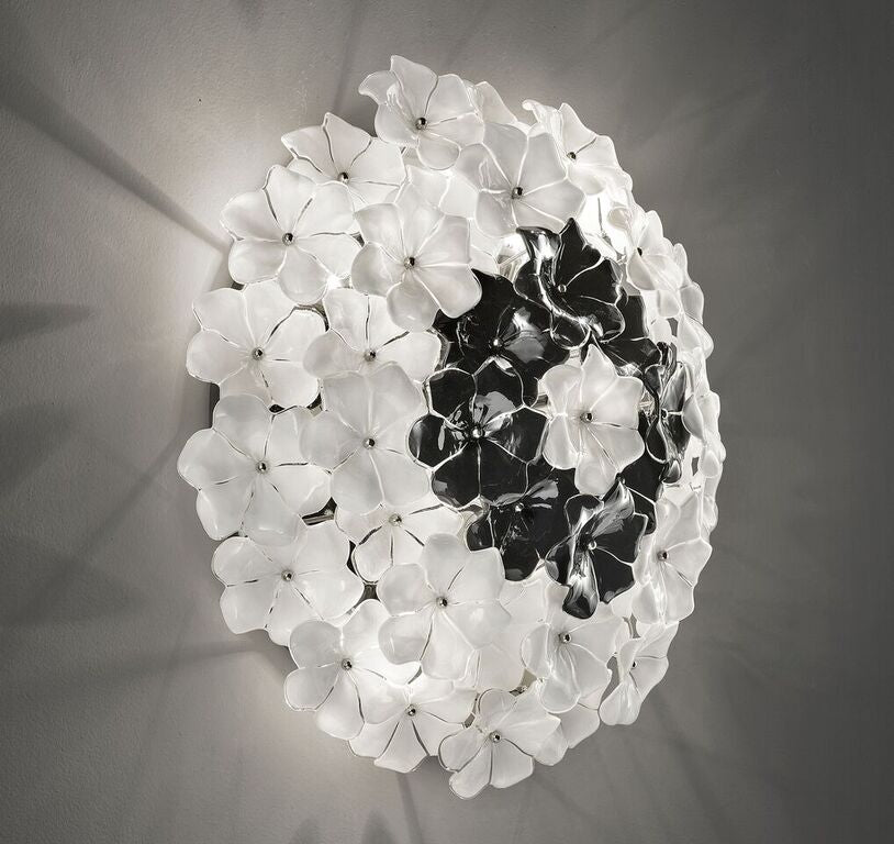 1970s-style flower ceiling light in the Cenedese style