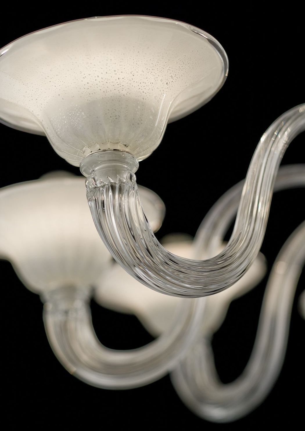 Elegant silvery white Venetian glass chandelier with tiny bubbles & 8 lights