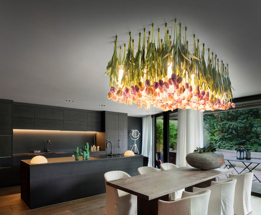 Glorious high-end Italian chandelier with artificial pink tulips and Murano glass diffusers