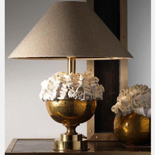 Chic Italian table lamp with majolica curls and silk linen shade