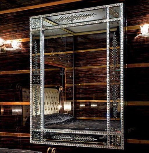 Large engraved Venetian wall mirror with crystal-encrusted frame
