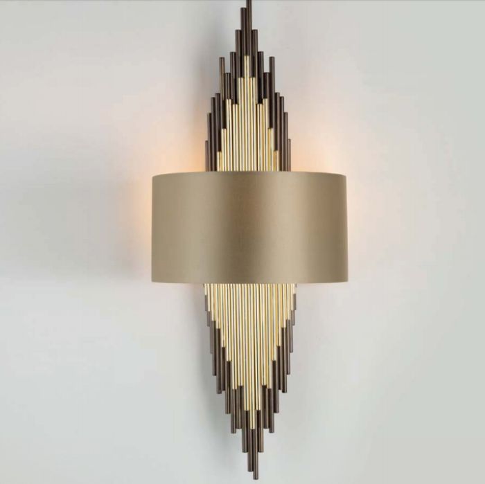 Modern high-end Italian designer wall light in brass