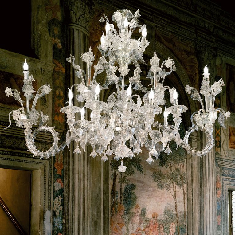 Very large Murano glass chandelier in the 18th century Rezzonico style