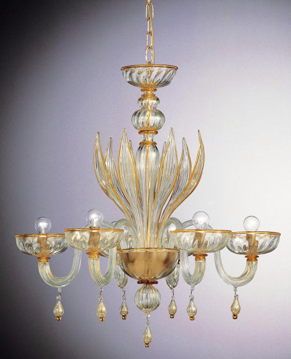 Clear Murano chandelier with teardrop pendants and warm amber detailing