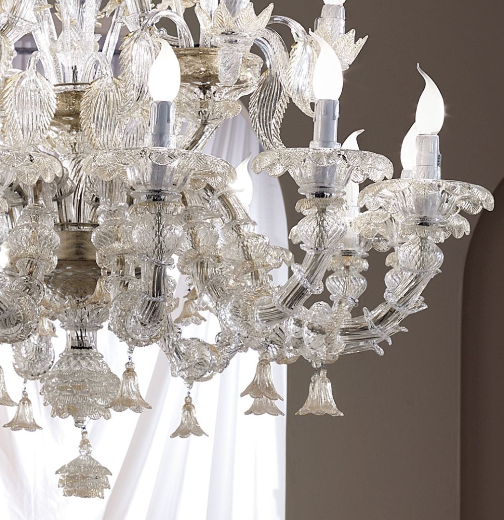 Spectacular large  Venetian 18 light chandelier with Rezzonico arms