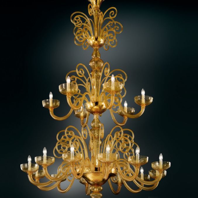 Spectacular two metre tall amber centerpiece chandelier with 18 lights
