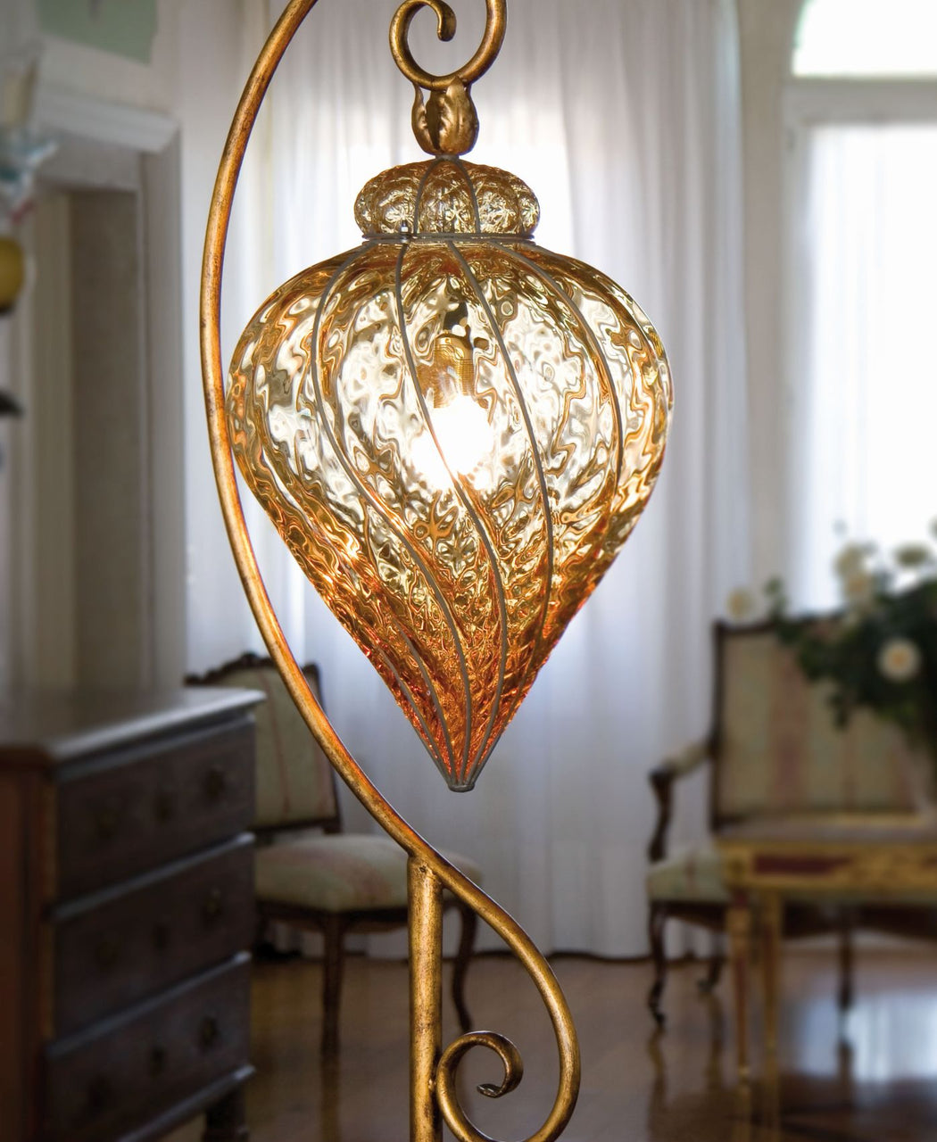 Elegant classic amber Murano glass floor lamp